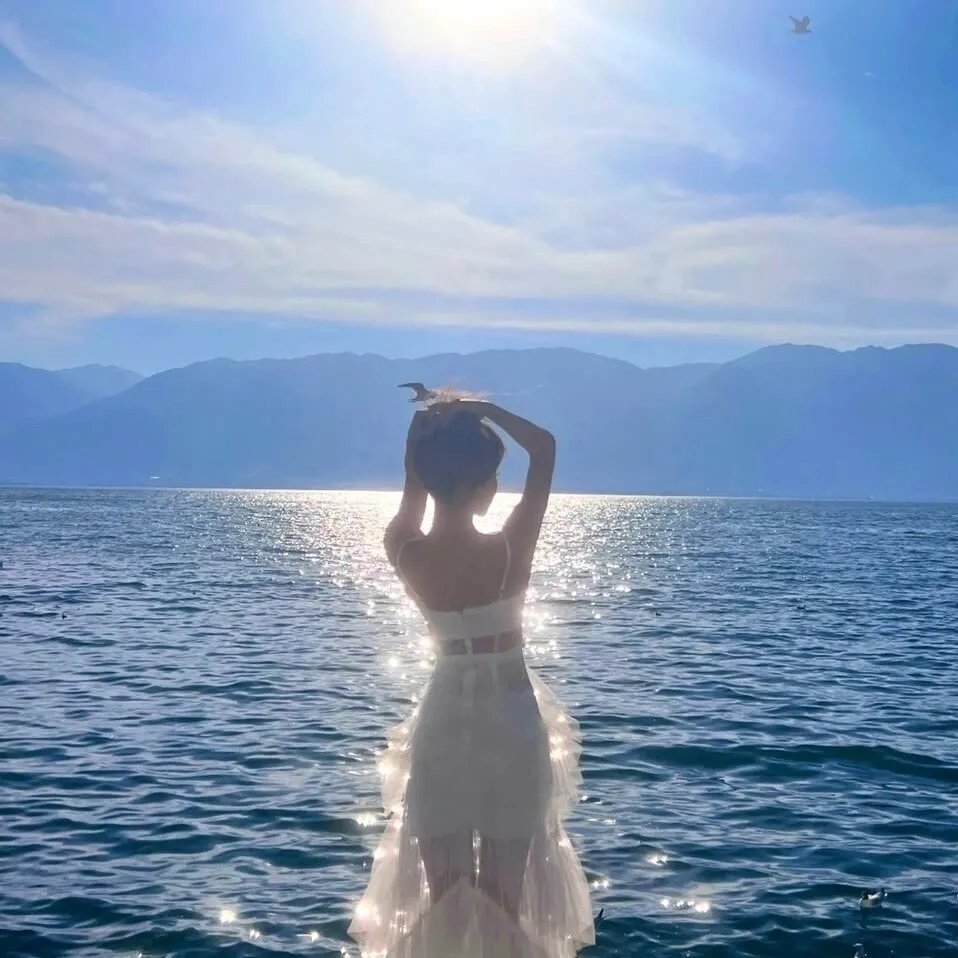 原来月亮先动心